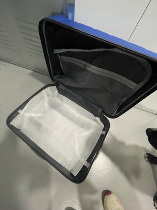 Maleta azul sin estrenar