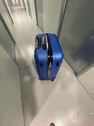 Maleta azul sin estrenar