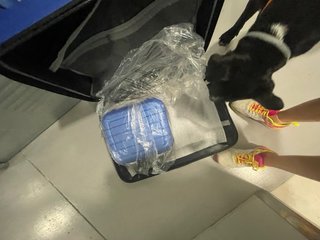 Maleta azul sin estrenar