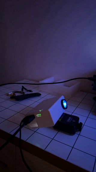 Mini Proyector Portátil HD + Accesorios