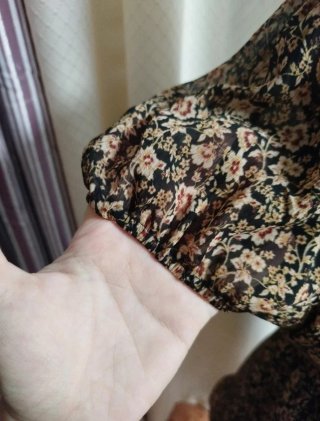 Vestido floral negro