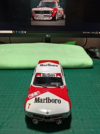 BMW 2002 Rally Marlboro 1:18