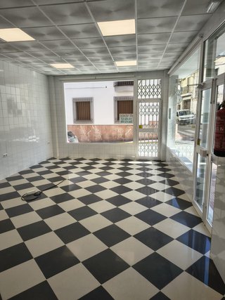 Local comercial / oficina céntrica en Lucena