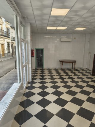 Local comercial / oficina céntrica en Lucena