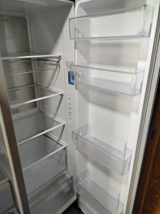 Nevera Americana Samsung 4 años , pierde el gas .