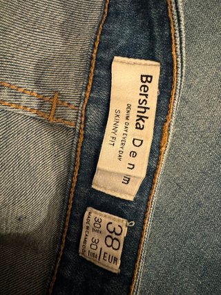 Pantalón Corto Vaquero Bershka Talla 38