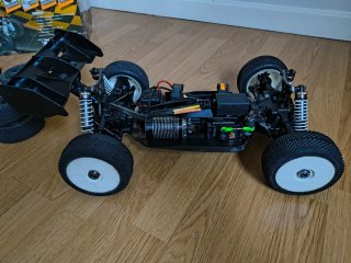 Team Magic B8ER Buggy 1/8 Brushless
