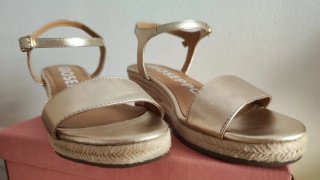 Sandalias Gioseppo de piel con cuña de yute