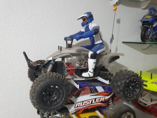 Quad radiocontrol 1/4 eléctrico