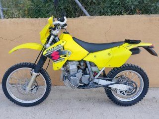 Suzuki DR-Z400 Enduro Moto