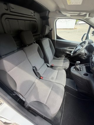 Furgoneta Opel Combo Version Larga y 3 asientos