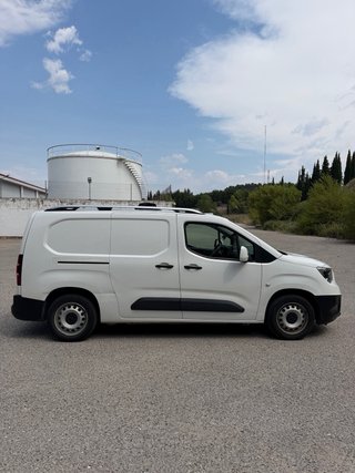 Furgoneta Opel Combo Version Larga y 3 asientos