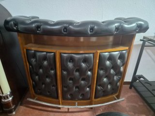 Barra de bar vintage madera y cuero