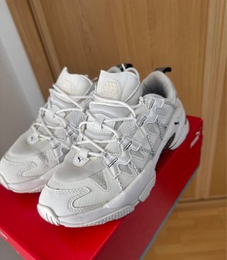 Sapatilhas Puma Brancas