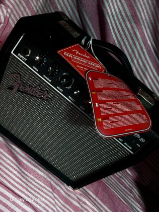 Amplificador Fender Champion 20