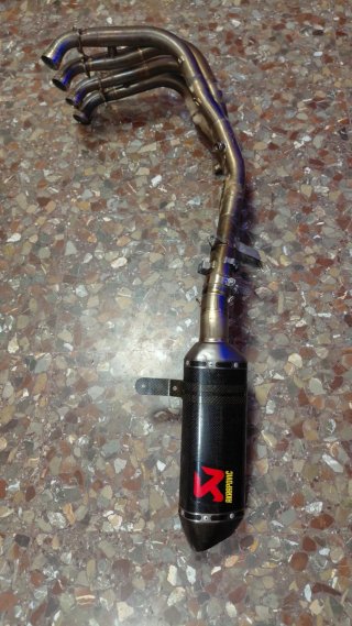 Bmw S1000XR 2024 Colectores AKRAPOVIC E-B10R8 y Es