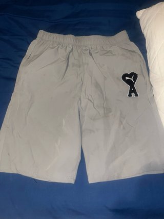 Pantalones AMI Paris Talla L Grises Y camiseta nor