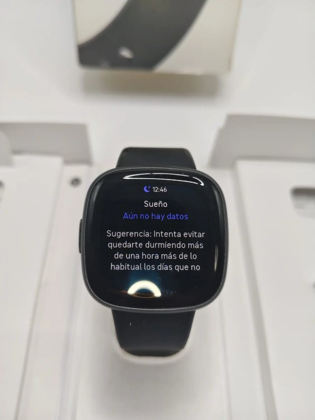 Fitbit Versa 4 Nero