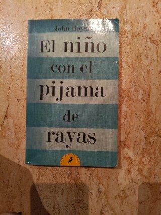 El niño con el pijama de rayas - John Boyne