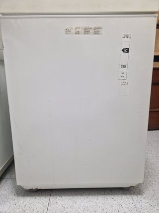 Congelador Zanussi 140L ZFC-140-D