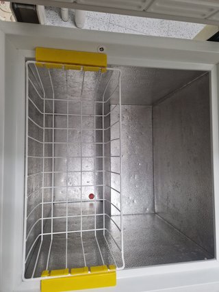 Congelador Zanussi 140L ZFC-140-D