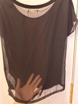 Remera negra dama talle S con etiqueta