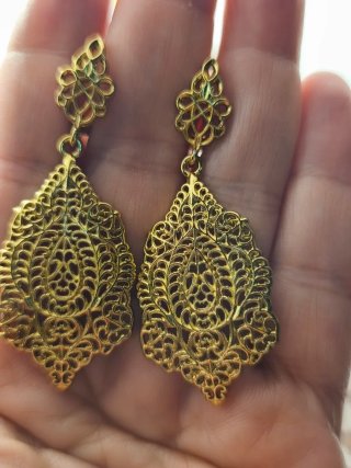 Pendientes chapados oro 18k diseño filigrana