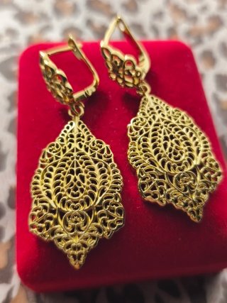 Pendientes chapados oro 18k diseño filigrana