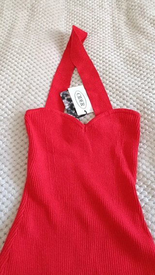 Vestido Midi Rojo Escote Corazón