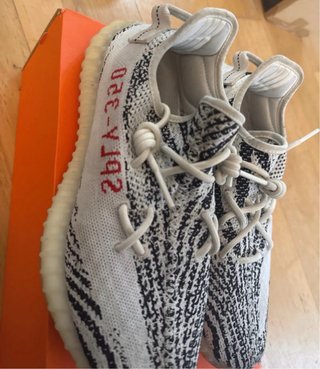 Adidas Yeezy Boost 350 V2 Zebra