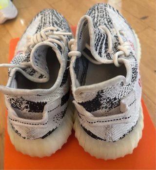 Adidas Yeezy Boost 350 V2 Zebra