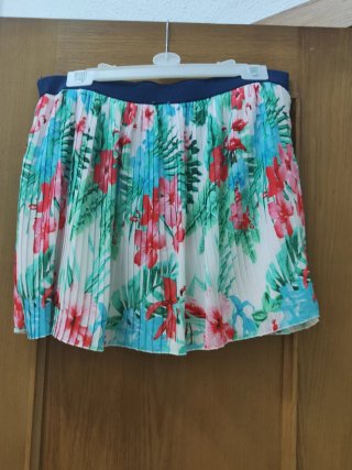 Falda plisada floral