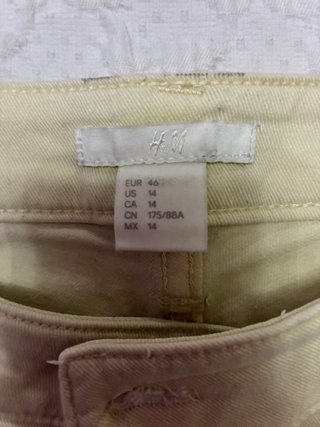 Shorts H&M amarillos