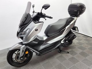VOGE SR1 125 2024 7506 kms.