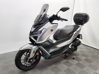 VOGE SR1 125 2024 7506 kms.