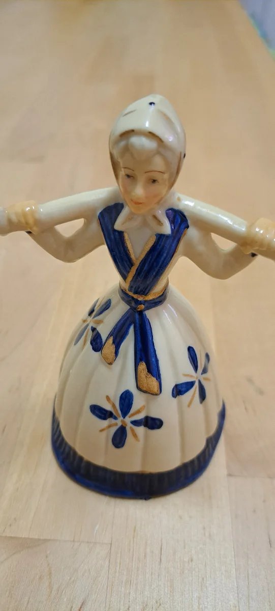 Campana Lechera Holandesa