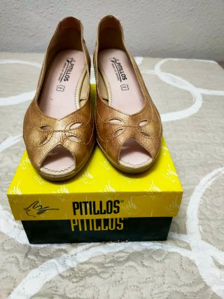 Zapatos Peep Toe Dorados PITILLOS Piel Talla 40