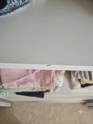 Guardaroba a porte scorrevoli bianco. Serie PAX
