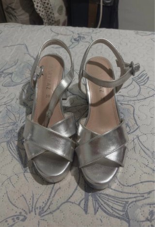 Tacones plateados plataforma talla 38