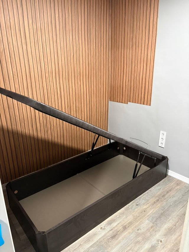 CAMA canapé 90/105x190 en liquidación