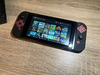 Switch V2 Custom NES, 256Gb, 100% bateria,