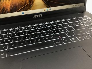 pc portatil msi modern 15 b7m