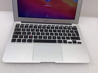 portatil apple apple macbook air core i5 1.3 11 (2013) (a1465)