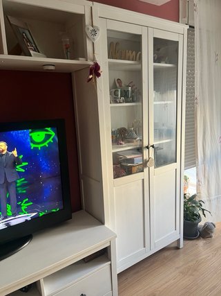Mueble de salón blanco