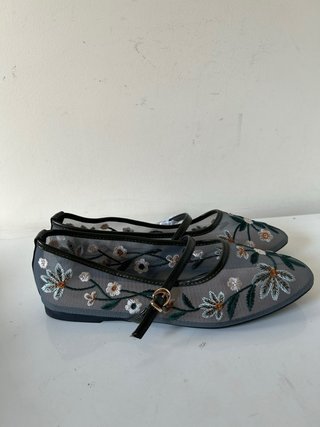 Merceditas con bordados