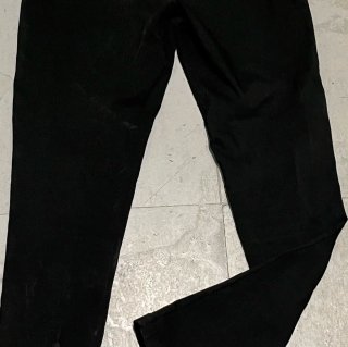 Pantalones negros con cinturón