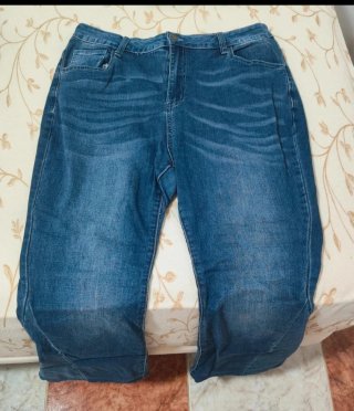 Pantalón vaquero campana azul