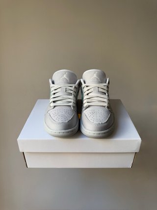 Nike Air Jordan 1 Low ‘Distressed Light Grey’ 35.5