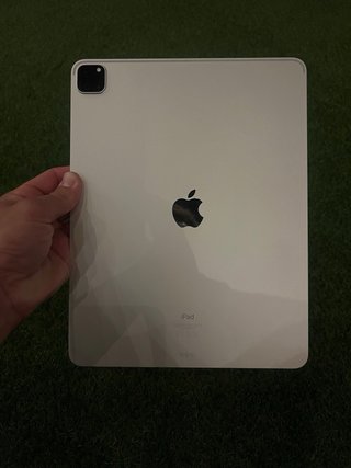 iPad Pro 12,9” 4ª gen. 128 GB + Magic Keyboard