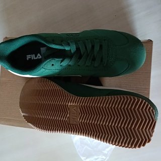 Zapatillas Fila Verdes y Blancas